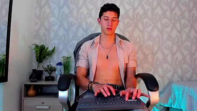 Dorianmistery2322  online show from January 18, 4:41 am