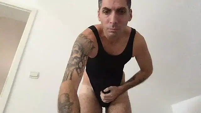 titi326326 online show from October 19, 9:34 am