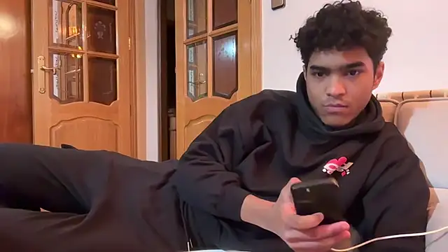 Ryan-hot online show from December 20, 8:05 pm