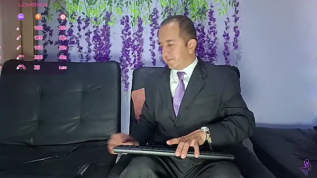 yazforeSolo online show from February 5, 2:02 pm