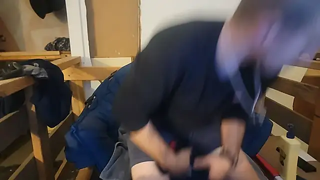 ScubaStevex online show from December 26, 8:18 am