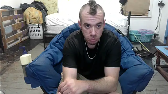 ScubaStevex online show from March 3, 7:50 am