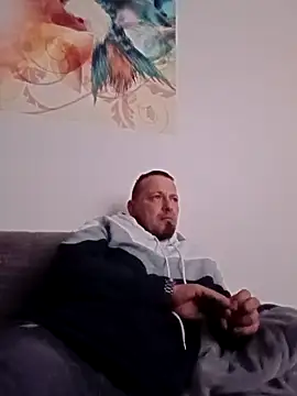 ich411983 online show from October 29, 11:07 pm