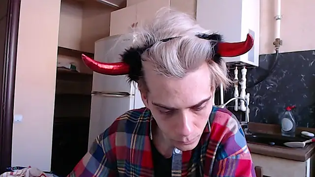 ShineMax18 online show from January 26, 9:40 am