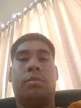 estudiante69 online show from December 30, 7:00 pm