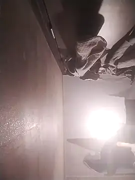 jenilmax online show from March 11, 1:45 pm