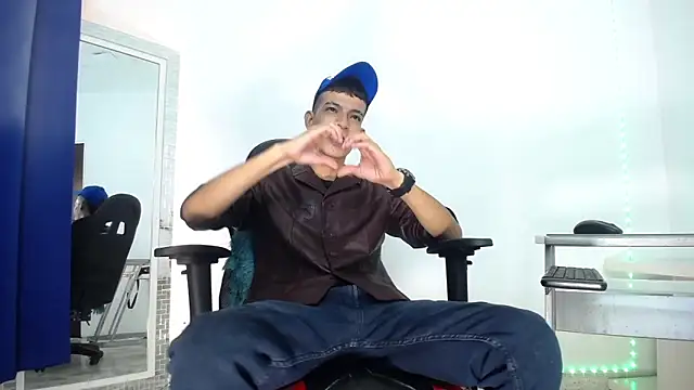 Favel Gomez7 online show from December 20, 12:49 pm