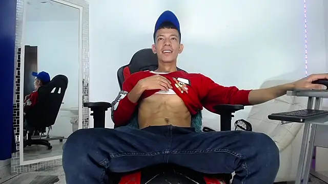 Favel Gomez7 online show from December 27, 1:39 pm