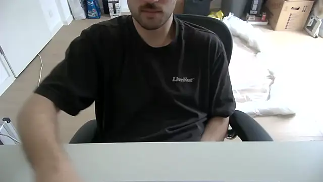 taallguyy 196 online show from March 13, 10:56 am