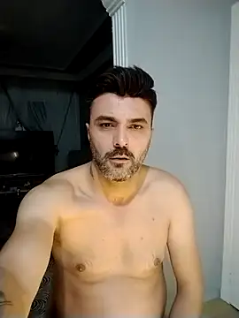 Snapshot of hot_man_eray chatting on October 21, 6:11 pm hot man eray online show from October 21, 6:11 pm