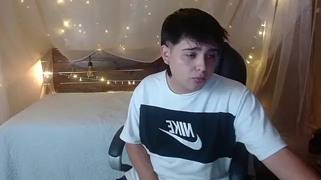 AndrewPherson online show from December 9, 12:20 pm