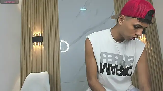 im sebaslopez online show from January 12, 4:10 am