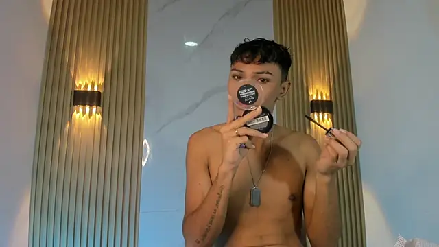 im sebaslopez online show from December 12, 4:15 am