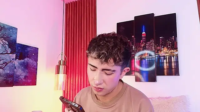 Noah Xitruxx online show from October 4, 5:07 pm