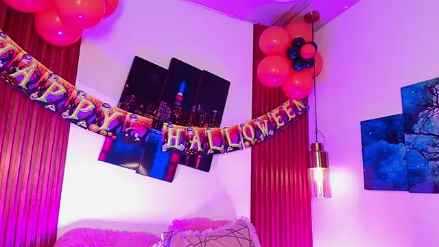 Noah Xitruxx online show from October 13, 2:17 am