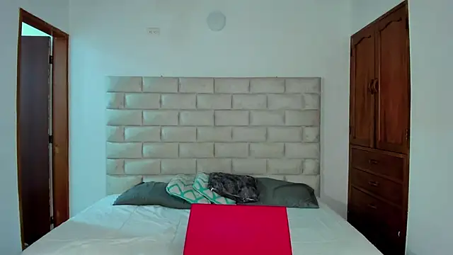 Dylan Taylor online show from November 16, 12:40 pm