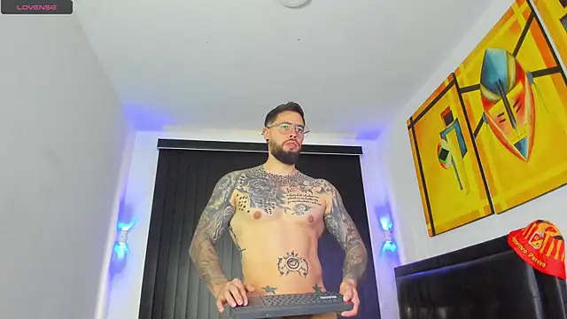 connor santtos online show from March 18, 2:39 pm