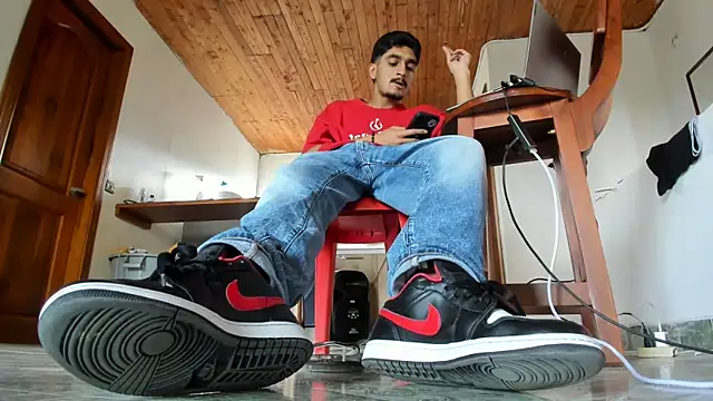 latin bbc online show from February 5, 9:44 pm