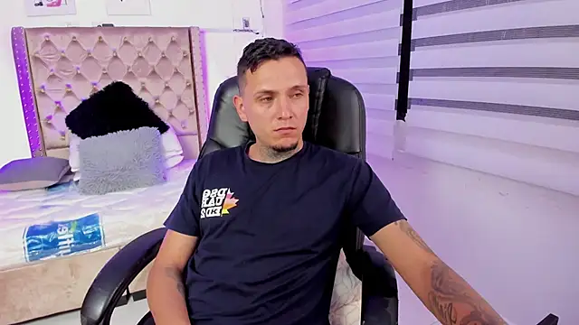 dann torres online show from December 5, 3:59 am