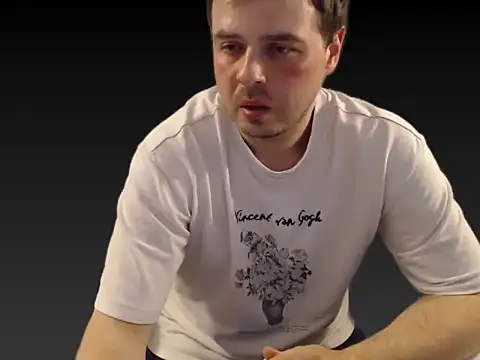 CuteMan33 online show from June 11, 1:27 am