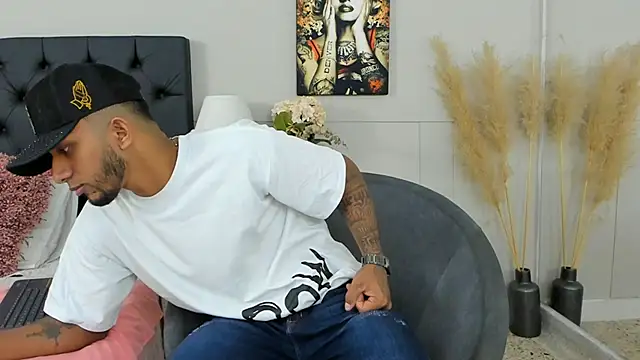 Robin Rief online show from March 7, 3:19 am