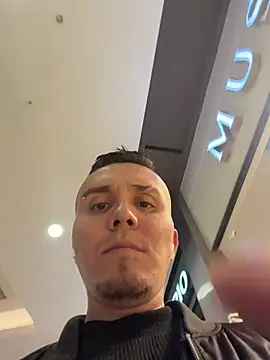 adam-rivera online show from February 28, 1:37 am