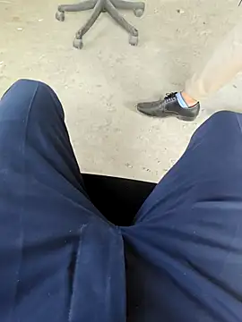 bananadick     online show from December 16, 8:31 am