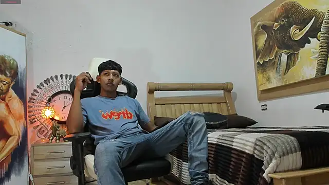 mr stiven  online show from June 5, 6:18 am
