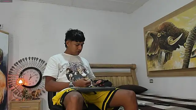 mr stiven  online show from May 22, 6:29 am