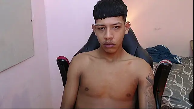 mr stiven  online show from January 5, 2:17 am