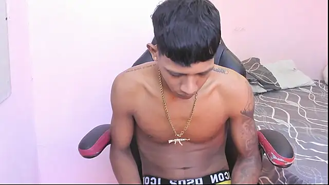 mr stiven  online show from December 25, 8:39 pm