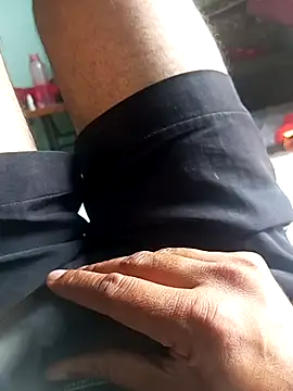 Snapshot of Smarterboytravel chatting on September 9, 4:23 am Smarterboytravel online show from September 9, 4:23 am