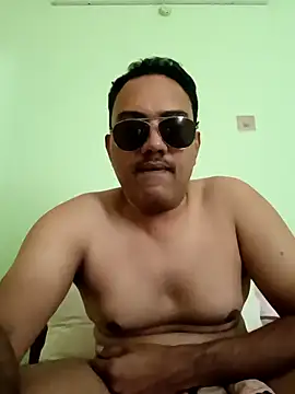 farhaanmacho online show from April 10, 10:55 am