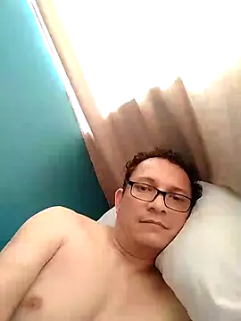 Bombi22 online show from December 17, 1:49 pm