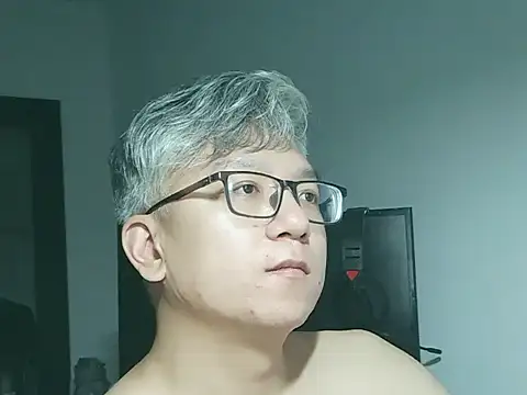 Snapshot of leoUSIR chatting on September 23, 5:23 pm leoUSIR online show from September 23, 5:23 pm