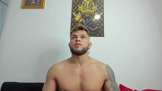 vincent carusso94 online show from February 1, 10:44 pm