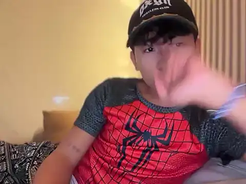 dangerzone0122 online show from August 2, 5:44 pm