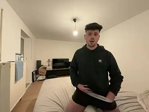 gayboooy nrw online show from April 21, 9:32 pm