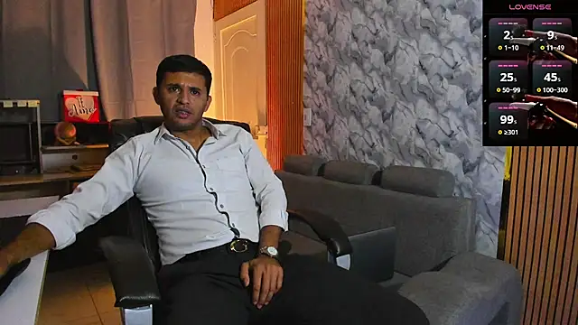 Hideintheoffice online show from February 12, 7:36 am