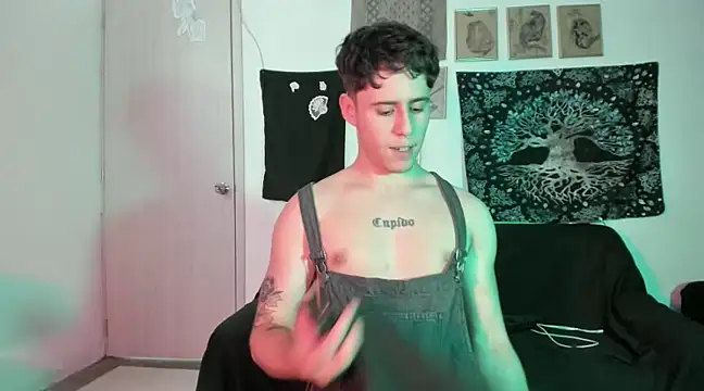 Snapshot of Antonello_Vannucci chatting on January 28, 8:04 pm Antonello Vannucci online show from January 28, 8:04 pm