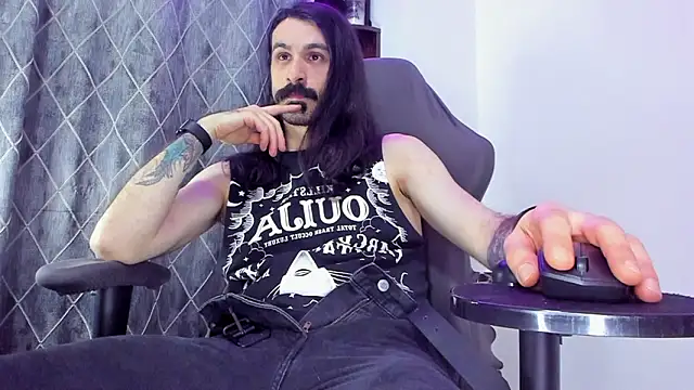 AxelColton online show from February 17, 6:18 pm