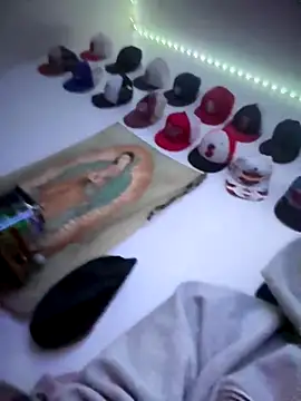 qbaby96 online show from December 13, 7:53 pm