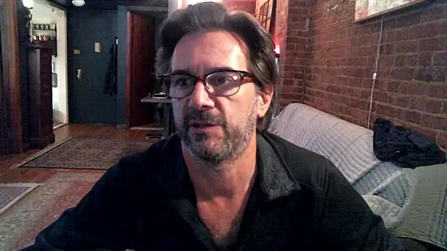 Johnny Bottoms online show from November 6, 7:50 pm