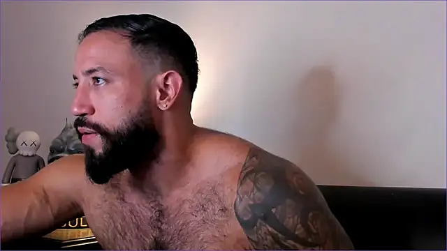 BradLeon  online show from December 4, 4:19 am