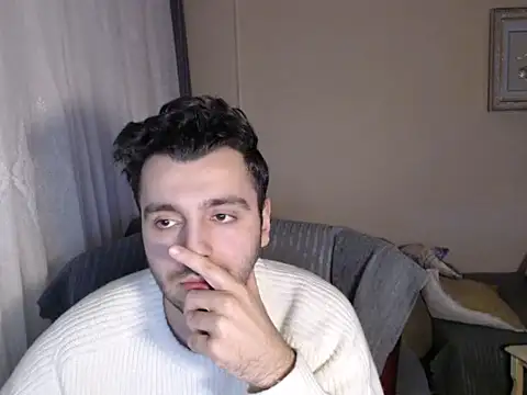 handsomeee04 online show from January 9, 10:48 pm