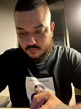 El Titan1998 online show from January 8, 12:05 am