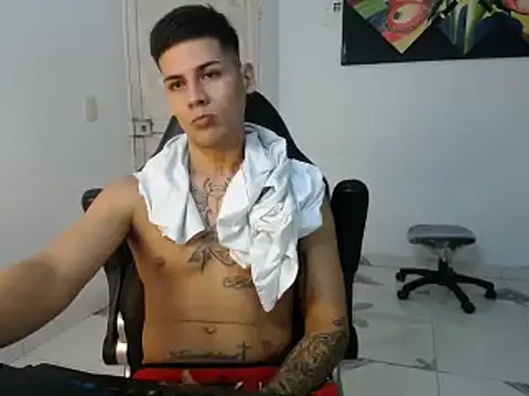 Clyde019 online show from February 6, 10:10 pm