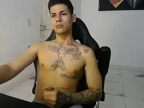 Clyde019 online show from February 19, 6:10 pm