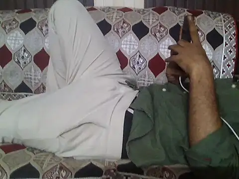 indihotguy online show from June 12, 3:54 pm