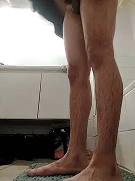 Levi Latino online show from October 31, 5:20 am